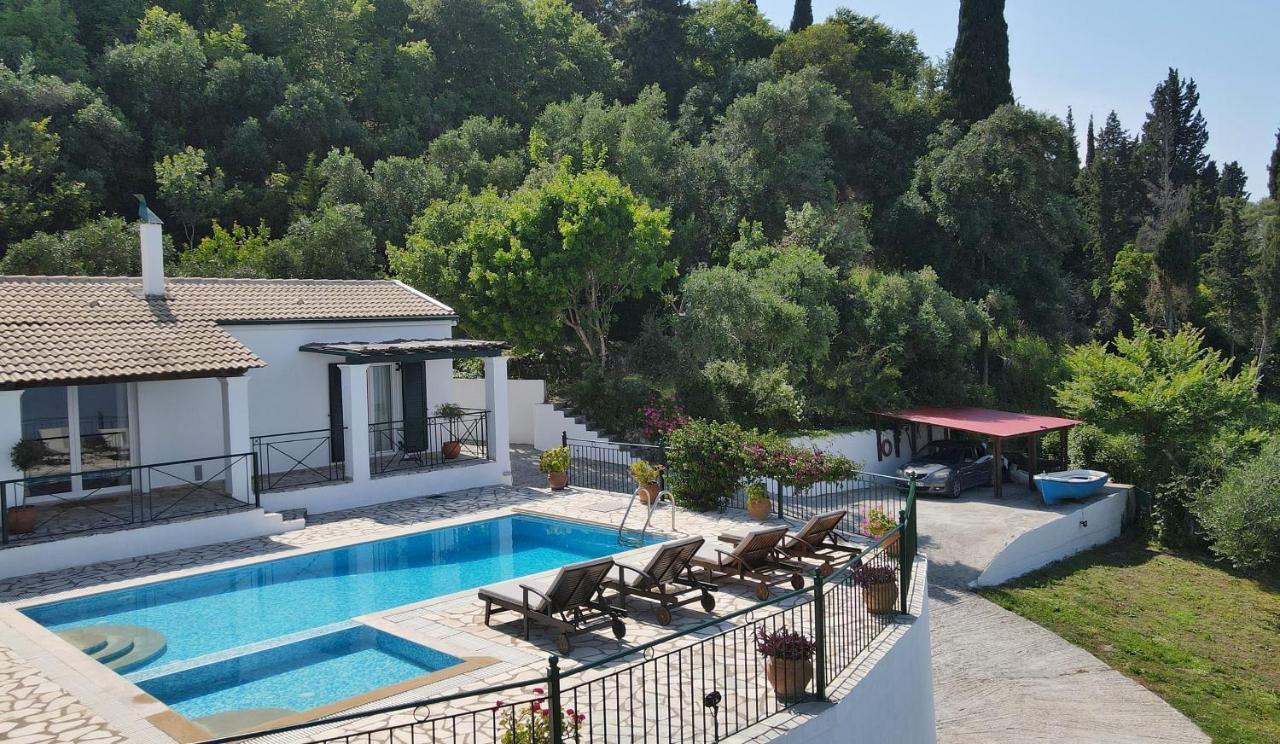 Villa Boukari Chlomos Экстерьер фото