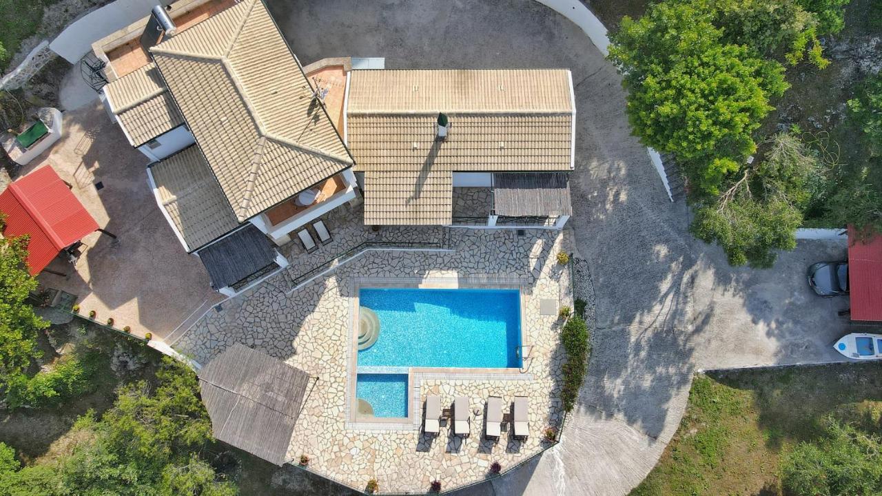 Villa Boukari Chlomos Экстерьер фото