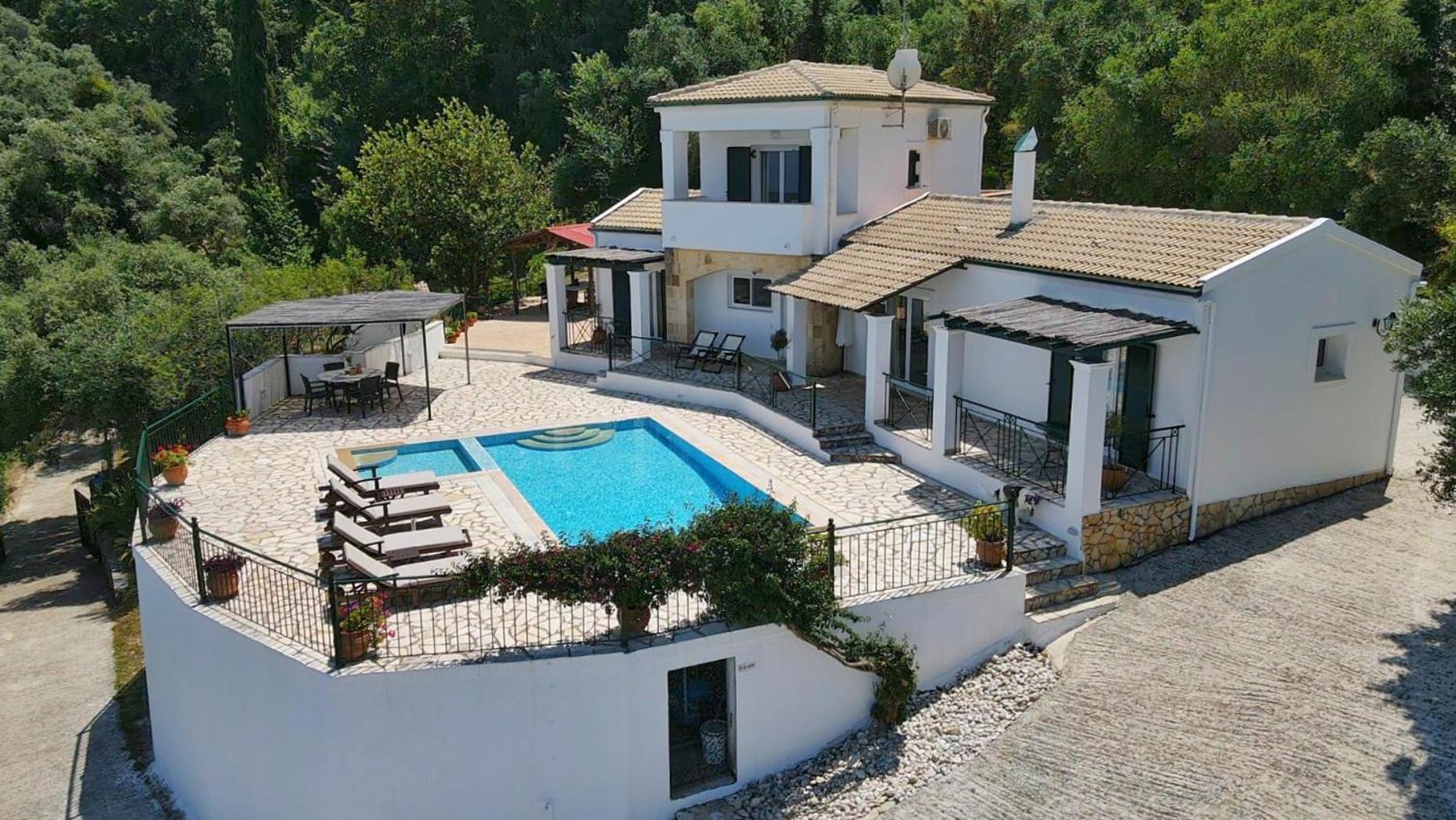 Villa Boukari Chlomos Экстерьер фото